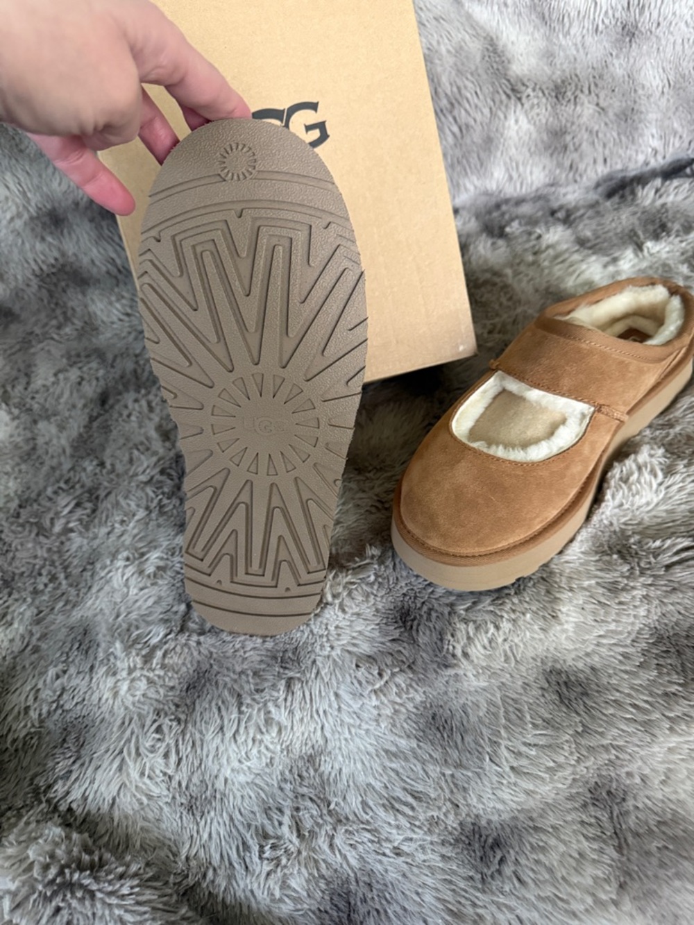 BNWT UGG Chestnut Suede Shearling Mule Slides comes with original box W size 8 - Picture 2 of 10